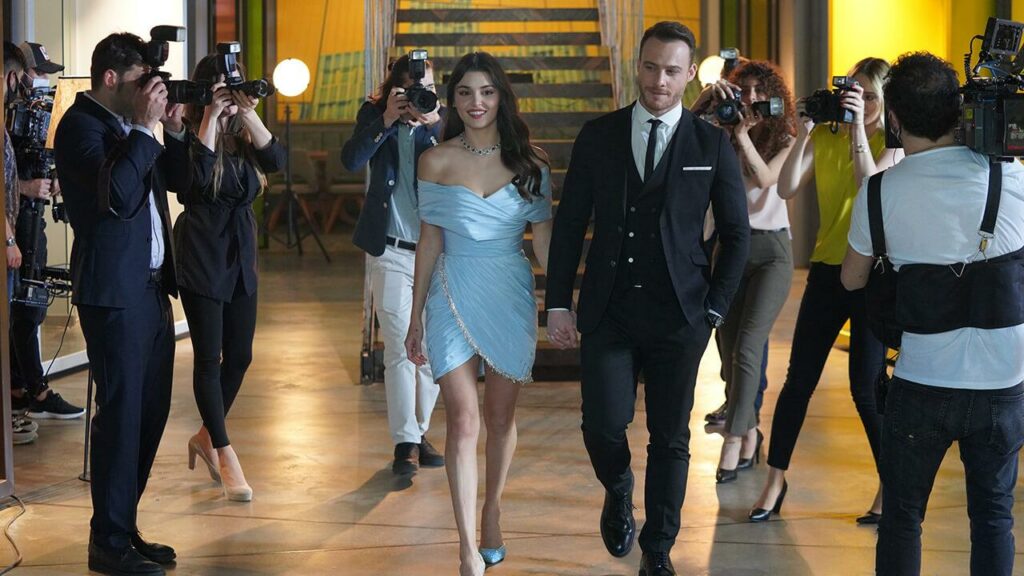 hande ercel and kerem bursin in sen cal kapimi