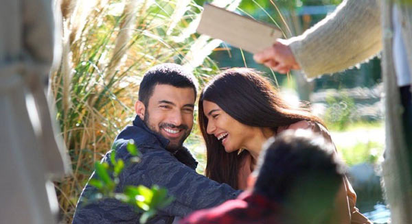 tuba buyukustun dans sefirin kizi avec engin akyurek