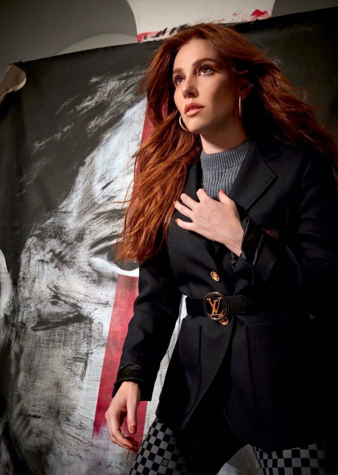 Elcin Sango Elçin Sangu magnifique dans ces photos pour l'Officiel - Series Turques
